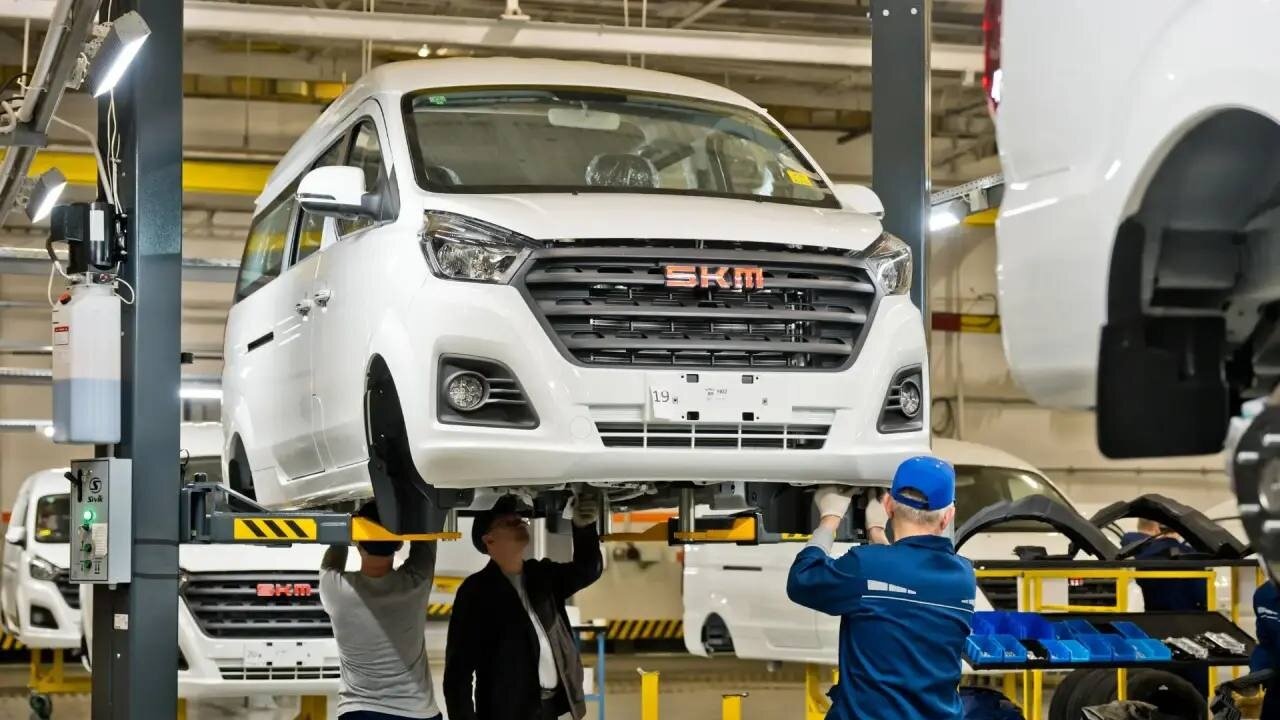 АвтоВАЗ запустил производство новых минивэнов и фургонов SKM M7