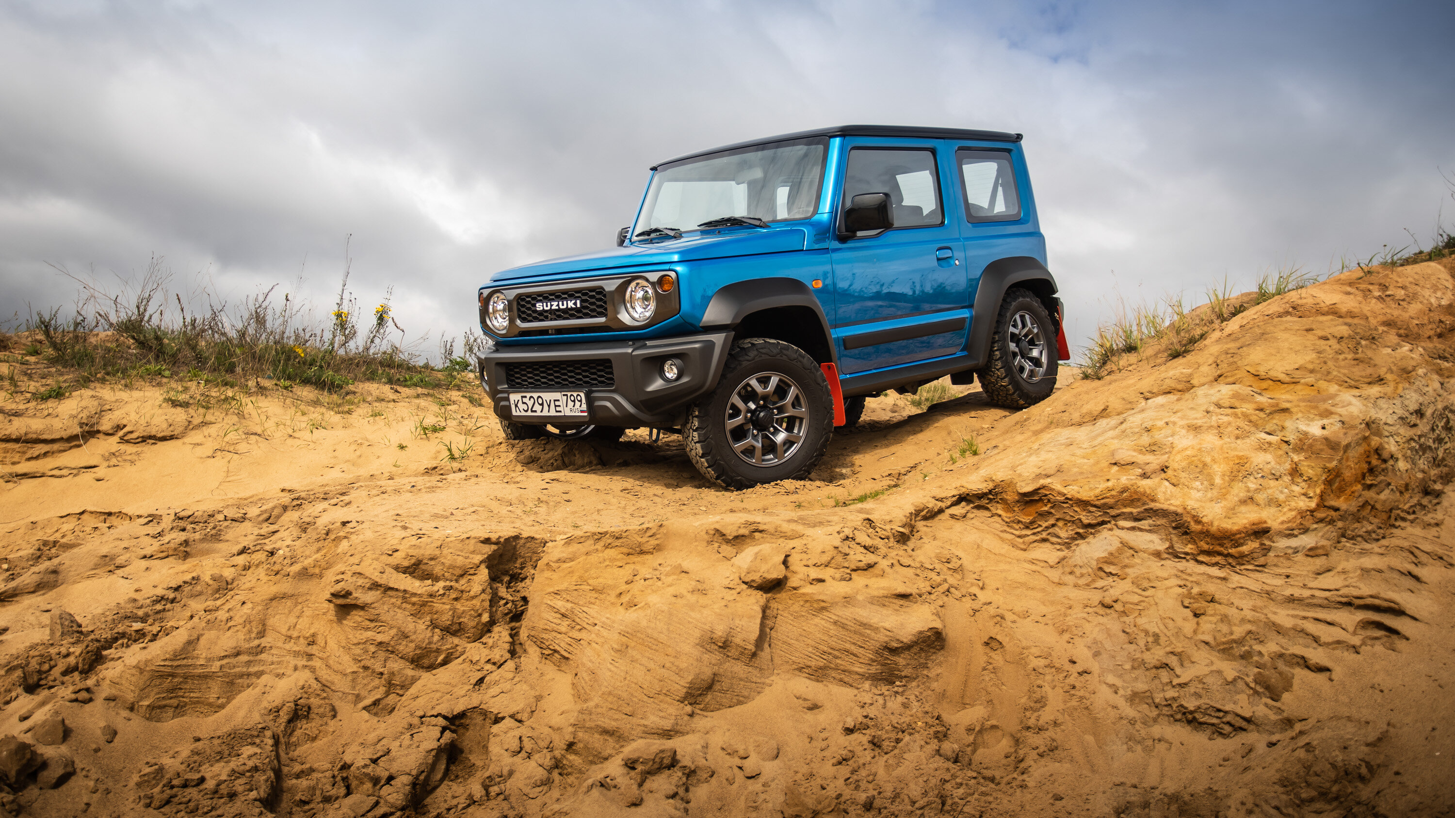 Игрушка с историей. Все плюсы и минусы Suzuki Jimny: подробный тест