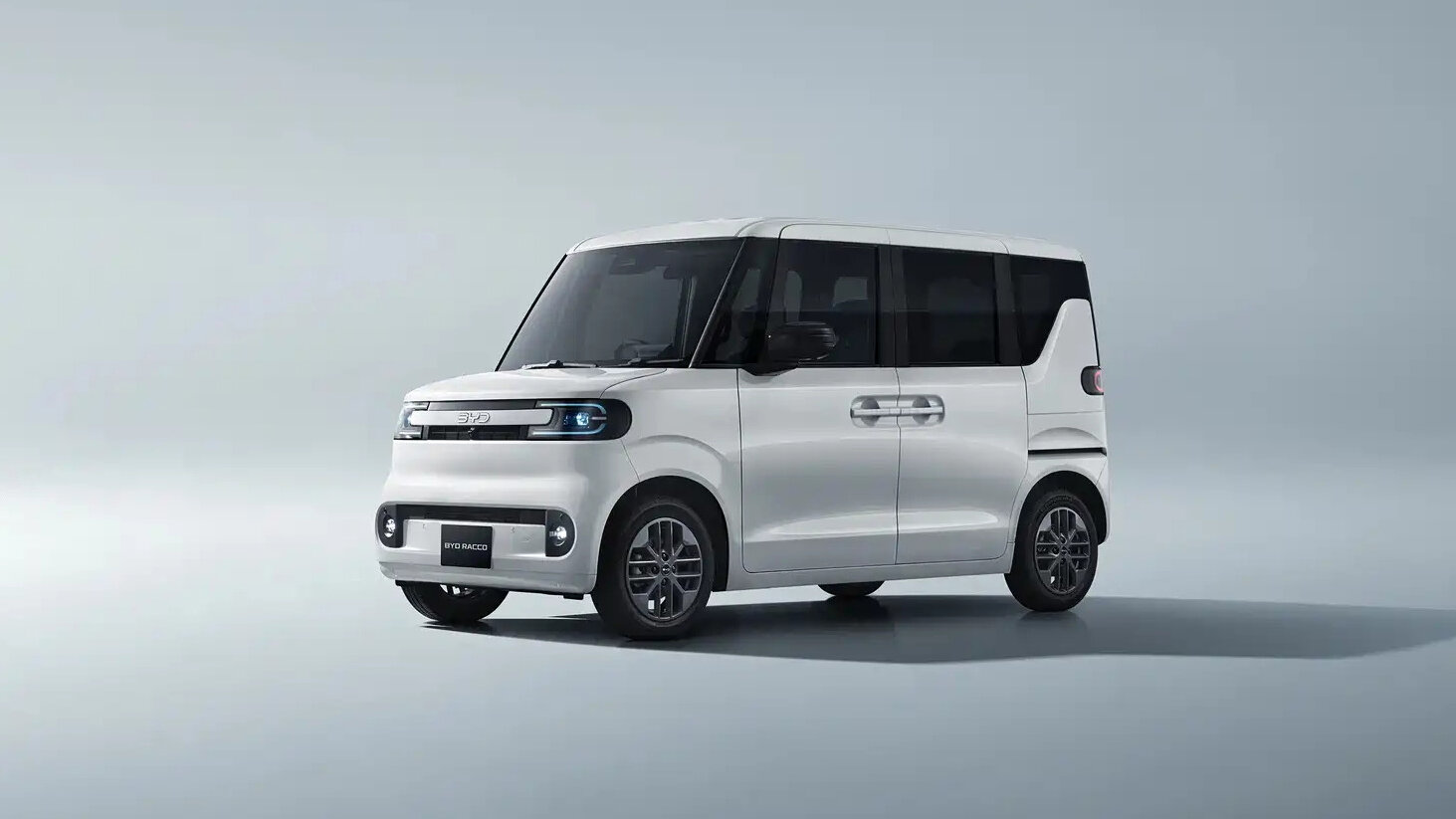 BYD представил кей-кар Racco, на который хочет пересадить японцев