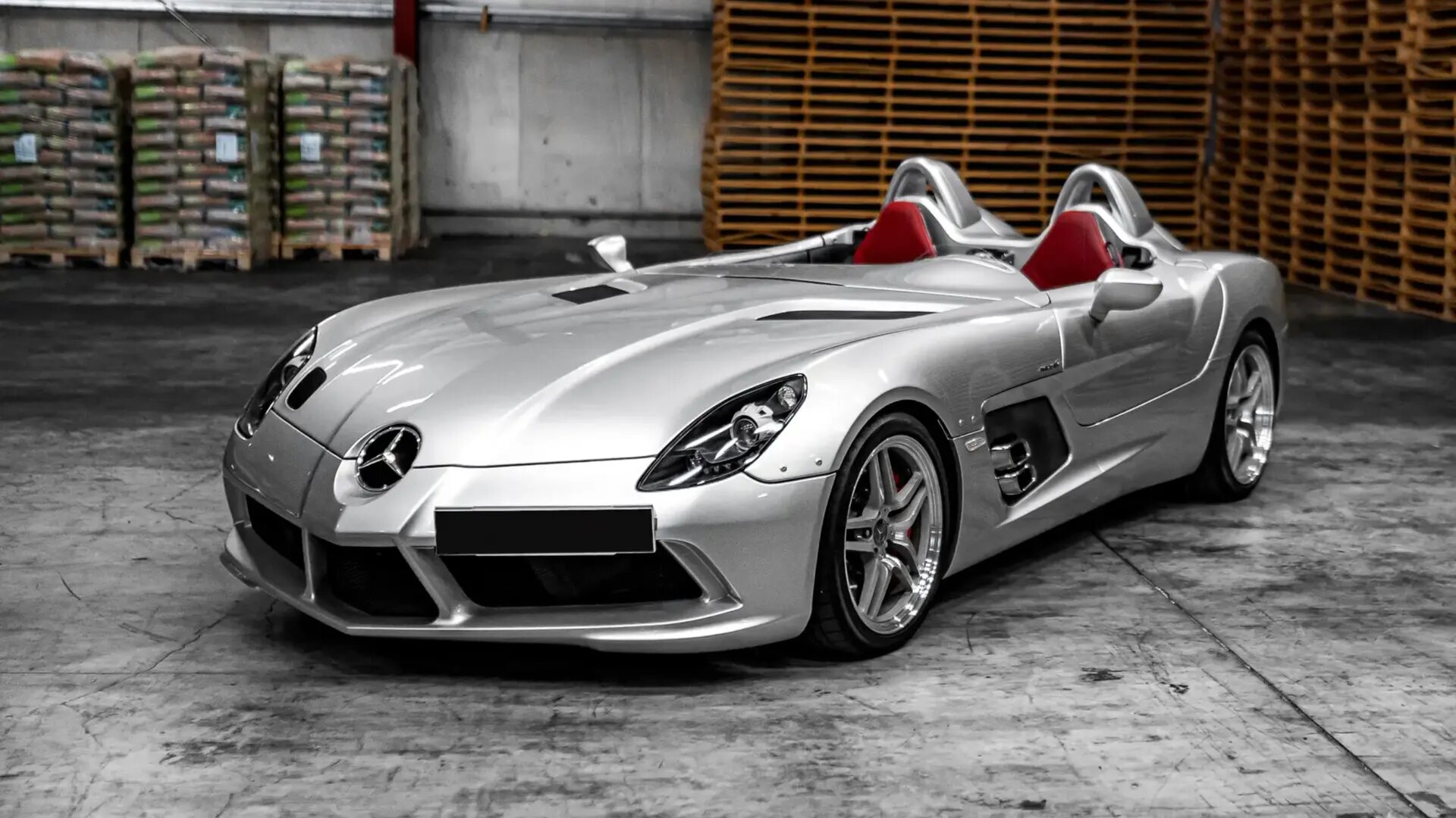 На аукцион выставят, возможно, самый дорогой спидстер Mercedes-Benz SLR McLaren Stirling Moss
