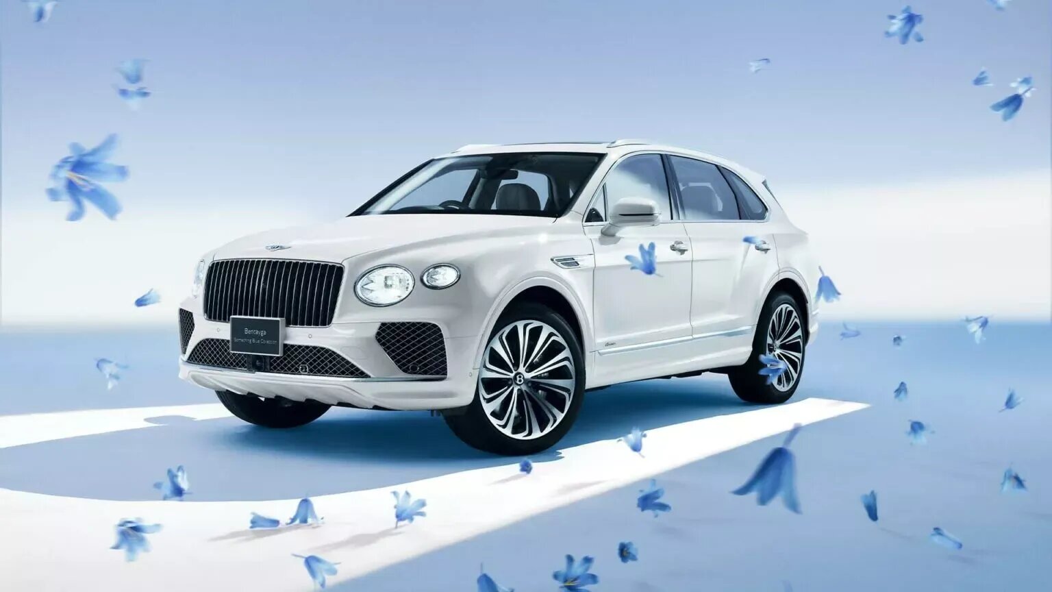 Для Японии сделают 10 «свадебных» Bentley Bentayga
