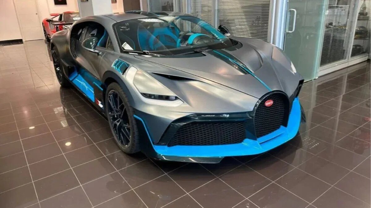 На Авто.ру продают Bugatti Divo за миллиард рублей
