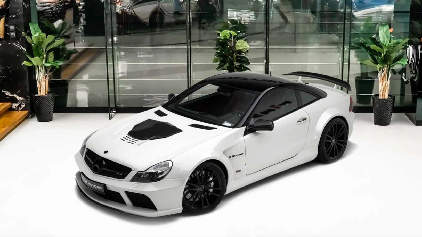 На продажу выставлен уникальный Mercedes-AMG SL 65 от Brabus