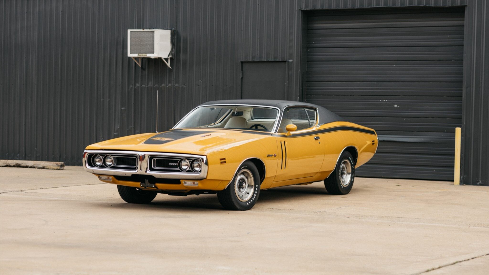 Редкий Dodge Charger 1971 года, оснащённый 7-литровым мотором V8 Hemi, продадут на аукционе