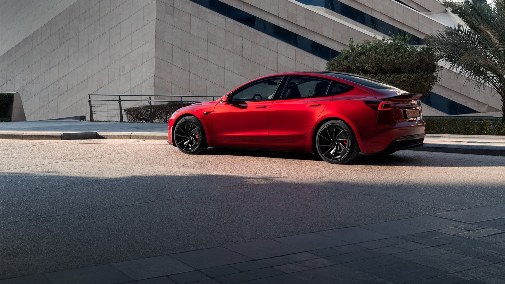 Илон Маск купил акции Tesla на миллиард долларов