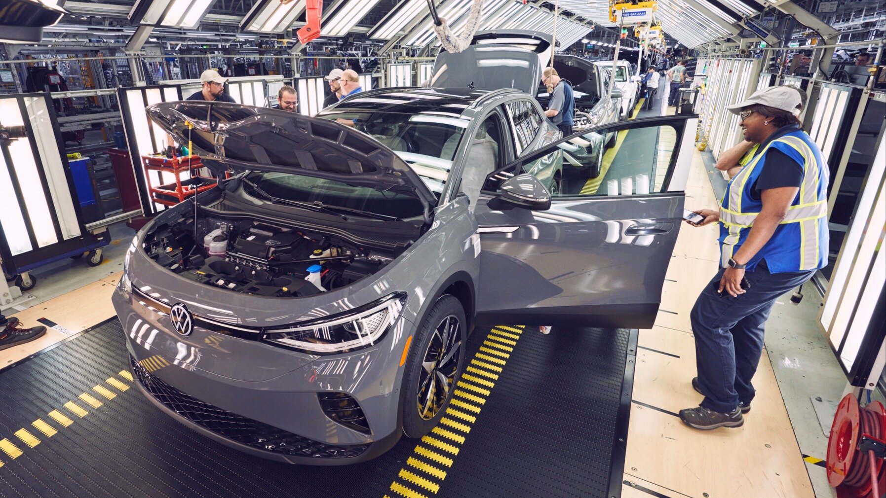 Volkswagen приостановит выпуск ID.4 из-за протекающих ручек