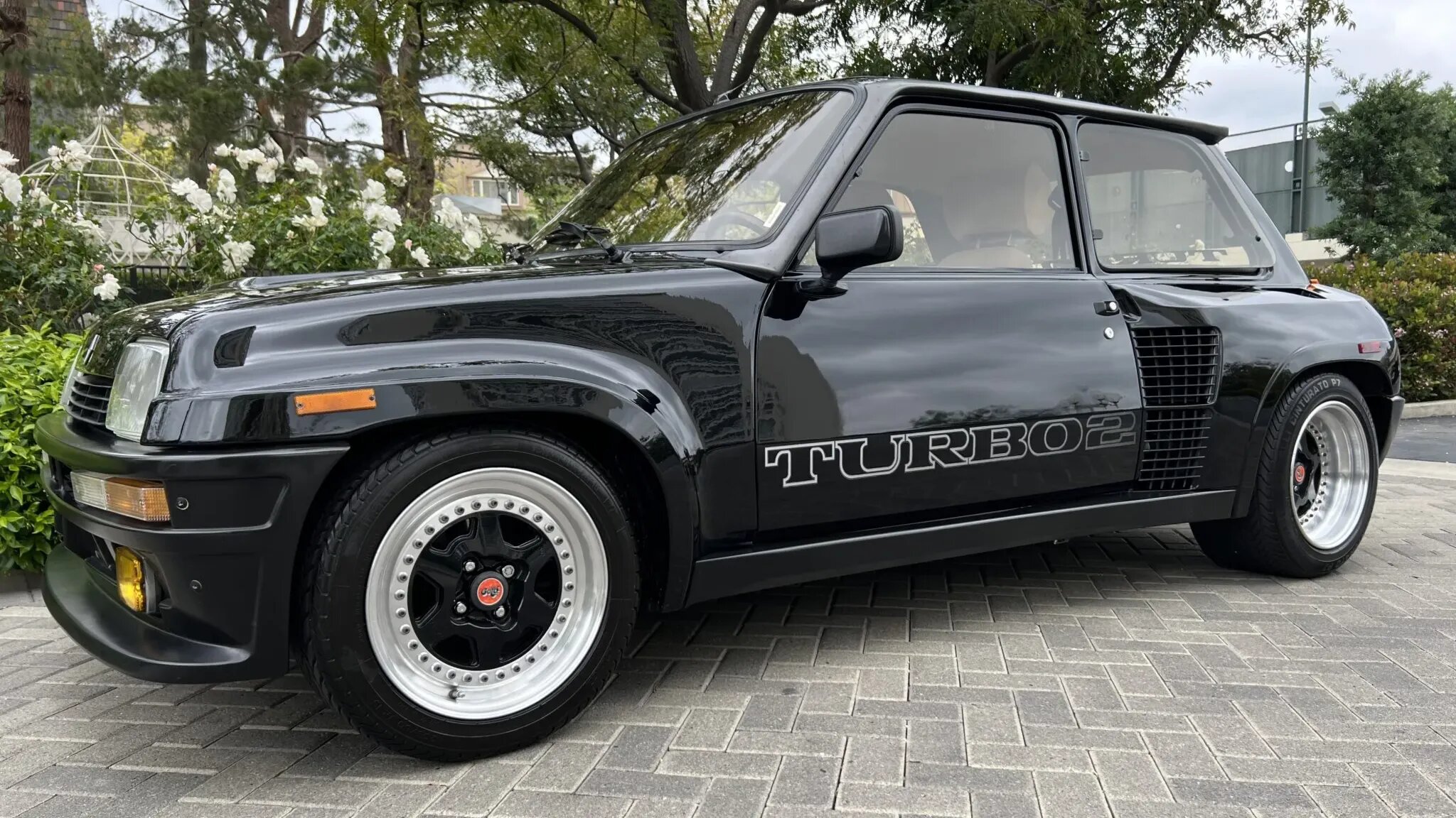 Редкий хот-хэтч Renault R5 Turbo 2 продали за рекордную сумму