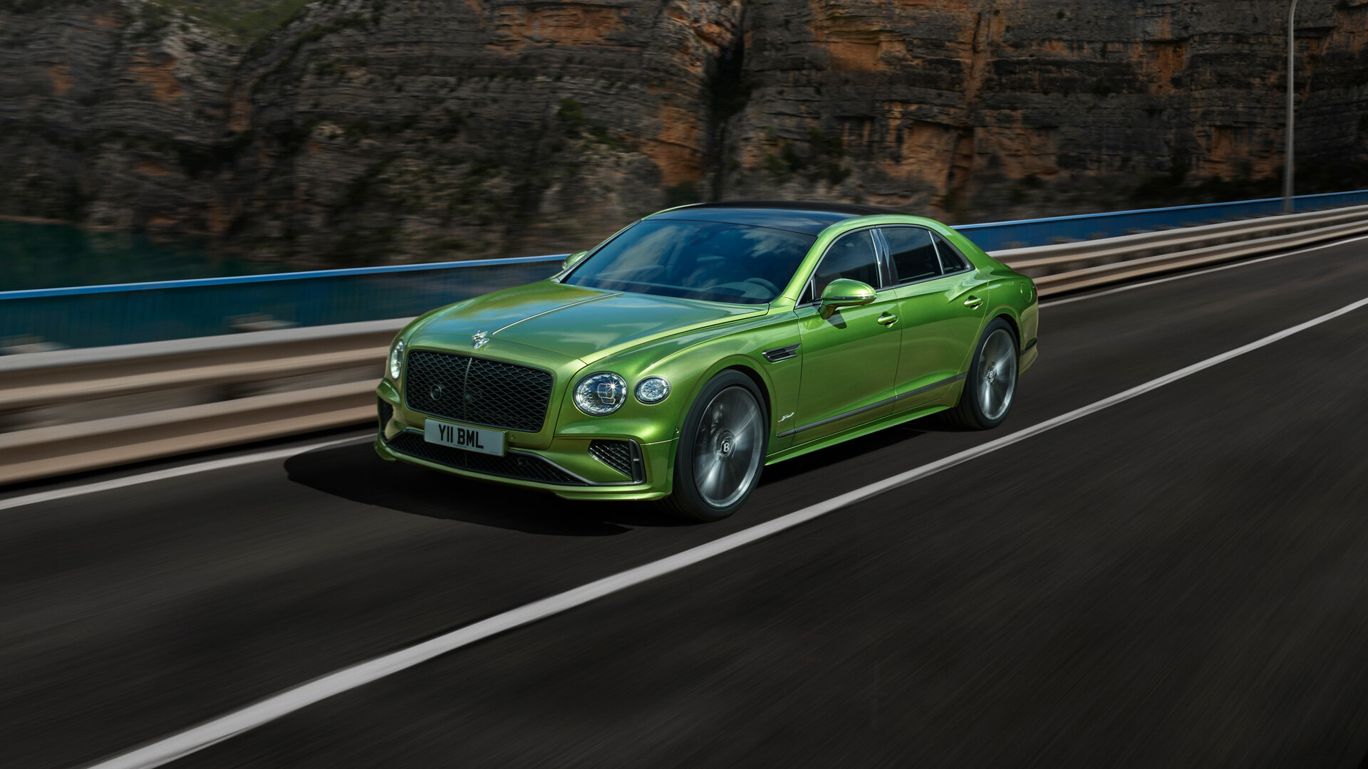 Новый Flying Spur стал самым мощным четырёхдверным Bentley в истории