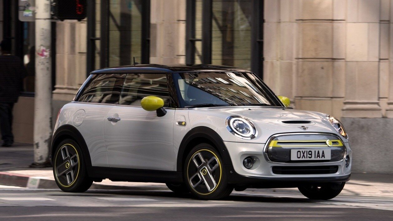 140 тысяч электрических MINI отозвали из-за проблем с аккумулятором