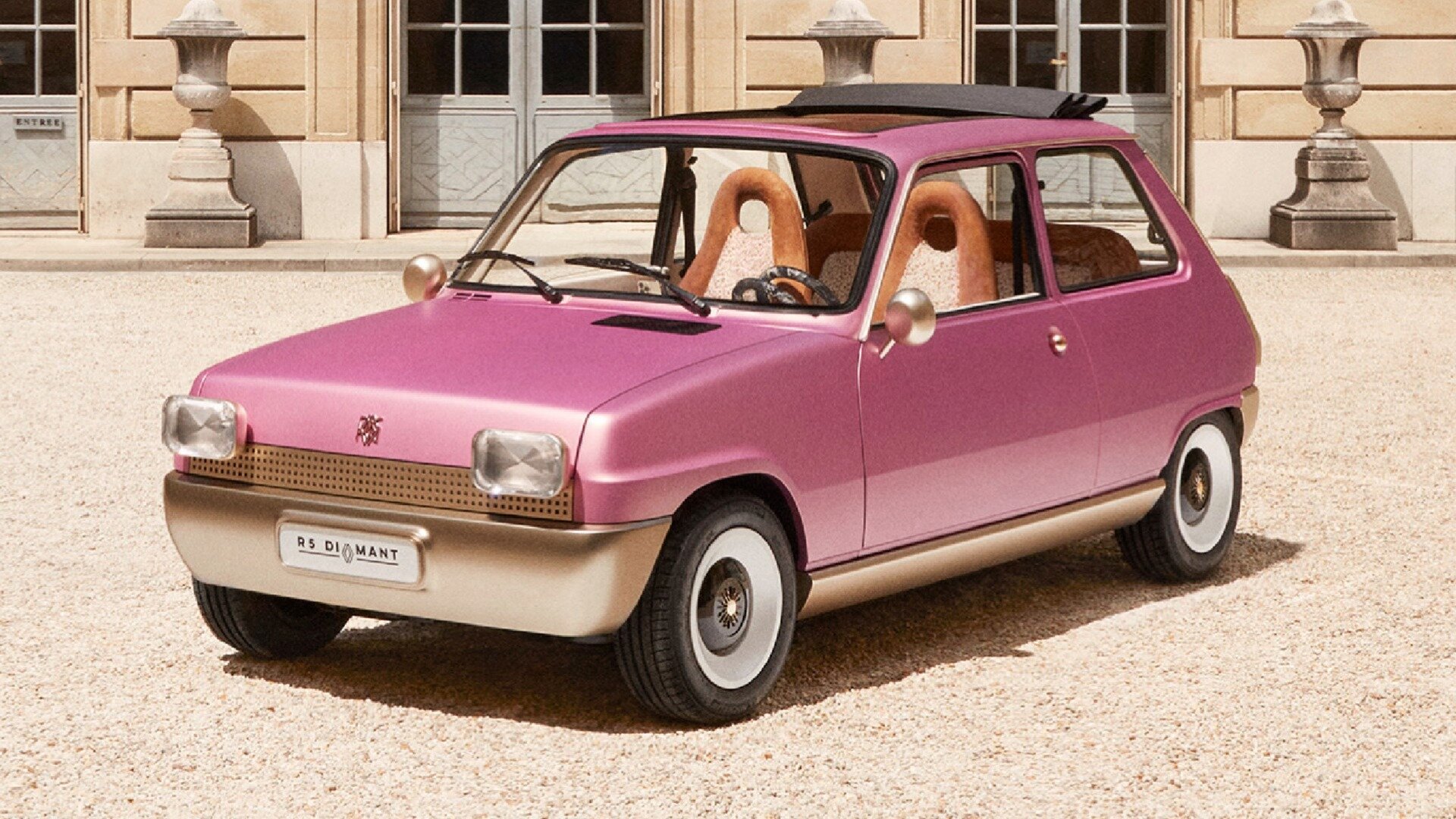 Эксклюзивный рестомод из Renault 5: мраморный руль и золотой декор