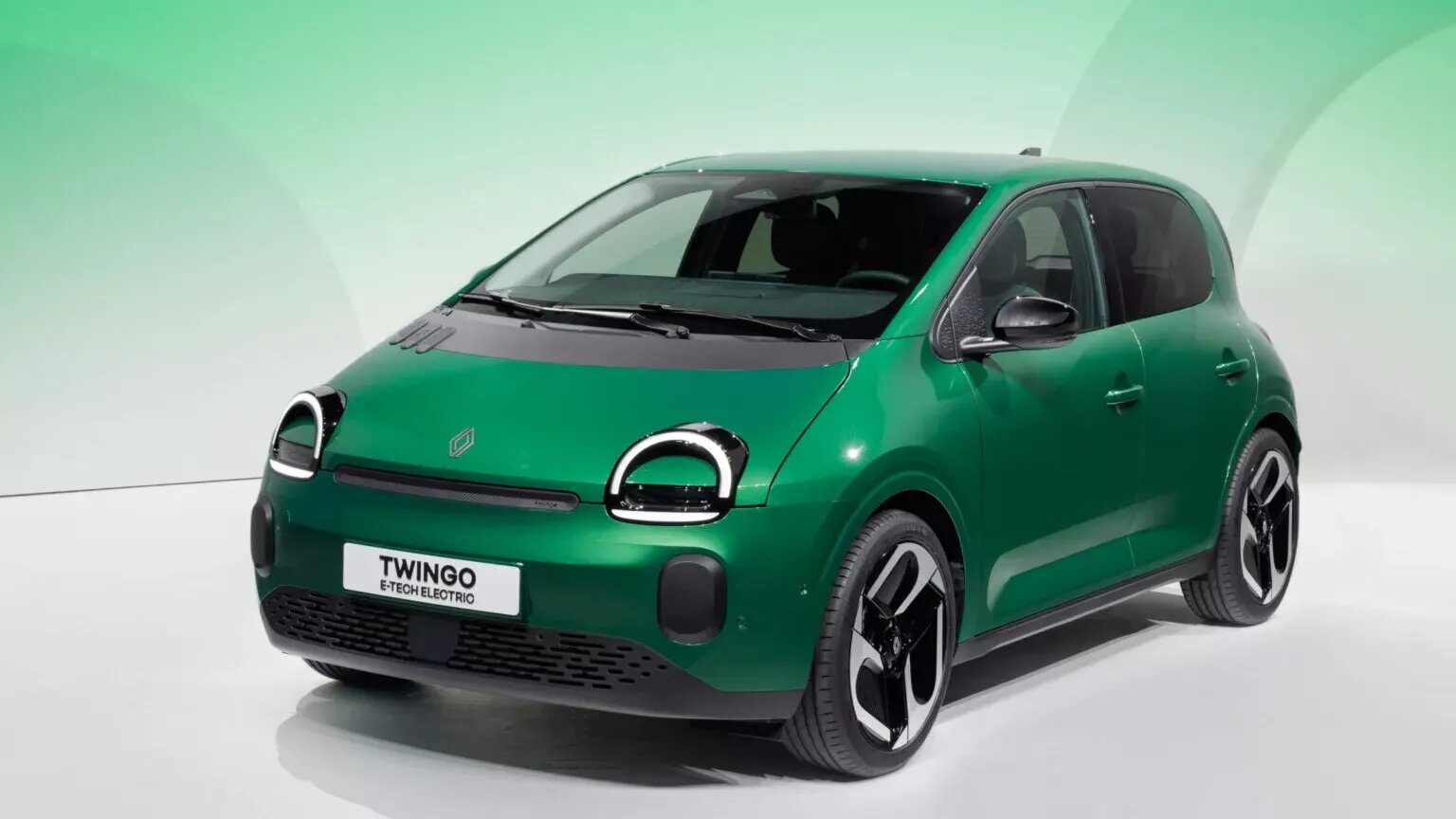 Марка Renault официально представила возрождённый Twingo