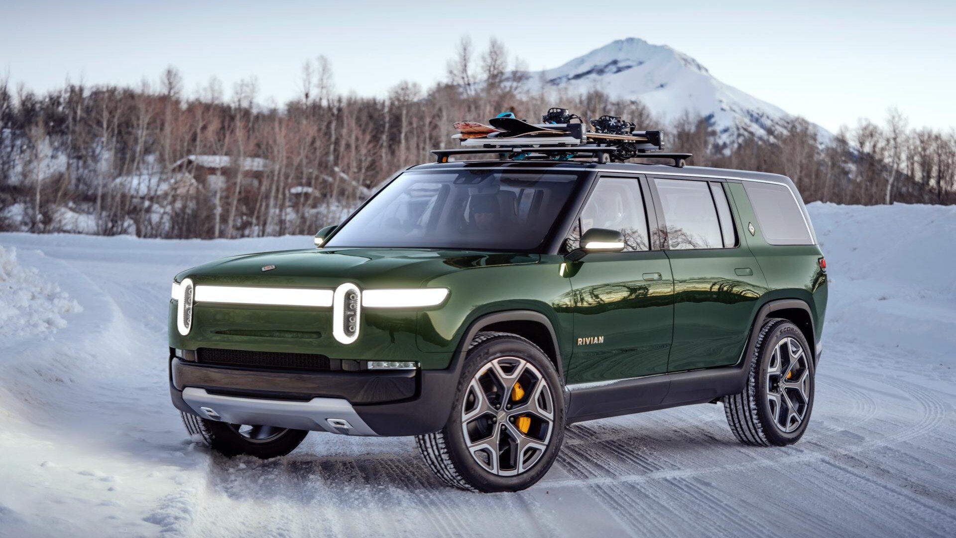 Электровнедорожник Rivian R1S сломался через два дня после покупки