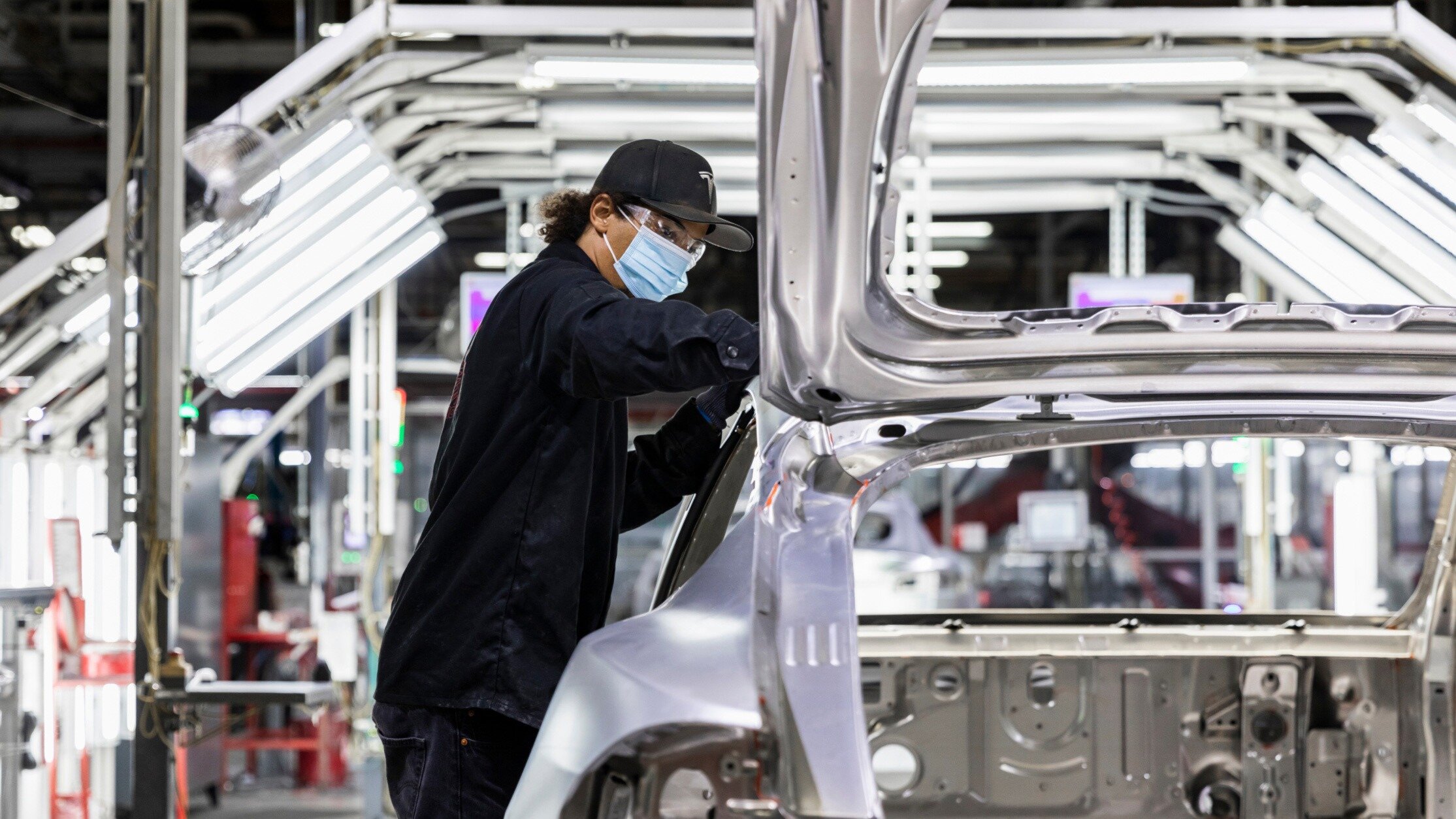 Tesla снизила себестоимость электрокаров в 2,3 раза за пять лет