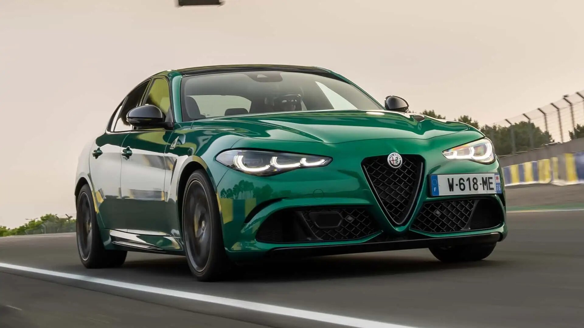 «Заряженные» Alfa Romeo Quadrifoglio с битурбомотором снимут с производства