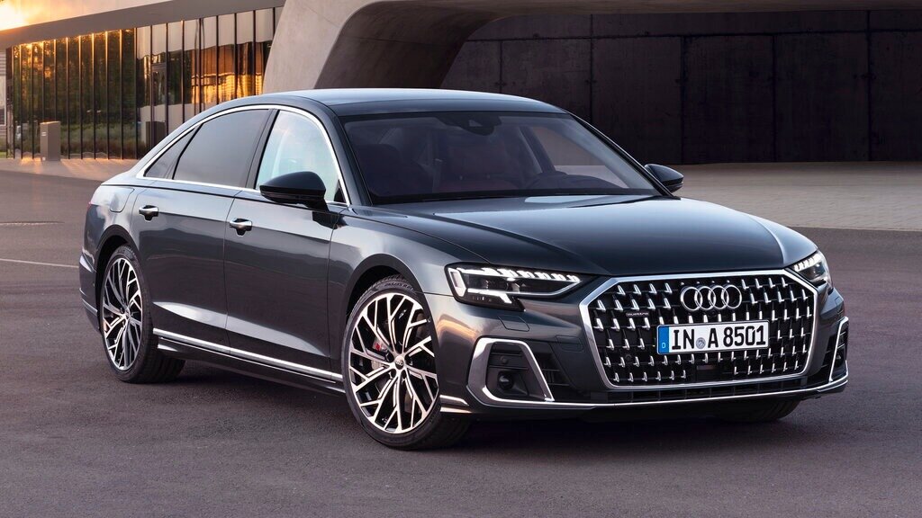 Следующие поколения Audi A8 и Porsche Panamera останутся топливными