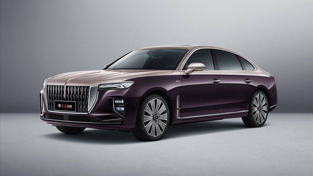 Роскошный седан Hongqi H9 после обновления стал мощнее