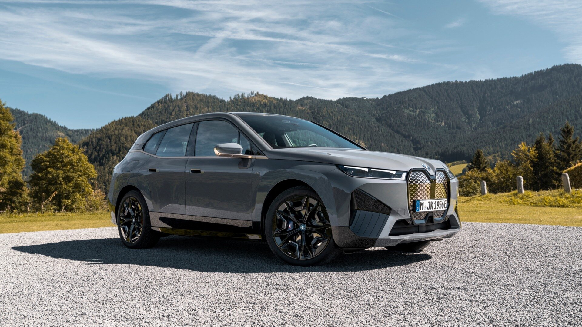 Рассекречена М-версия электрокроссовера BMW: 619 л.с. и 3,8 секунды до сотни