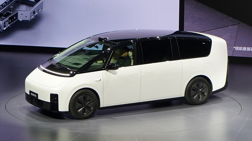 Самый аэродинамичный минивэн от Li Auto поступил в продажу в Китае