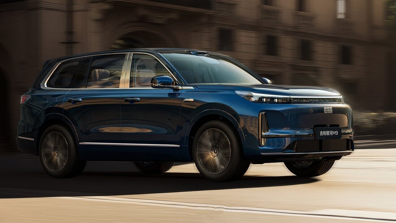 В Россию официально приедет исполинский гибрид Geely Galaxy M9: известны сроки