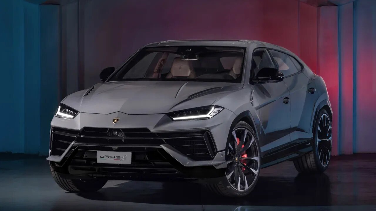 В Китае отозвали 771 Lamborghini Urus: у них может открыться на ходу капот