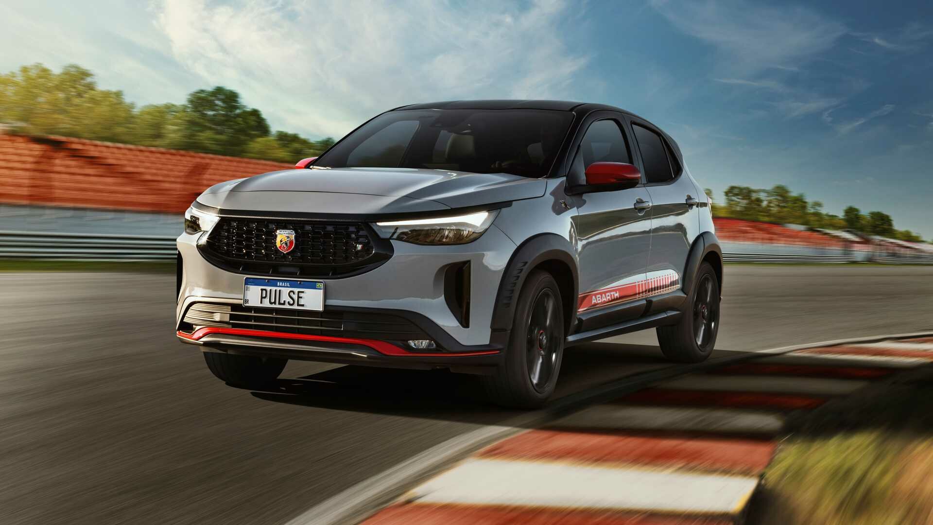 Компания Abarth представила свой первый кроссовер