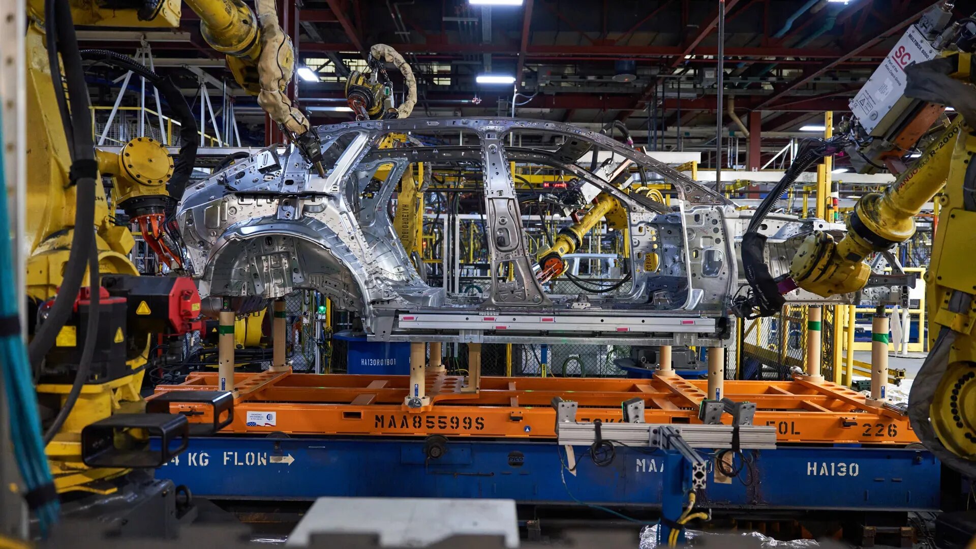  GM, Ford и Stellantis потеряли 50 миллиардов долларов из-за «лопнувшего пузыря» на рынке электрокаров