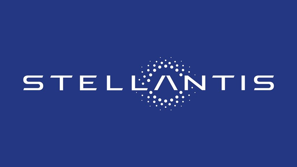 Stellantis предупредил о риске остановки производства автомобилей Peugeot, Citroen и Opel в России