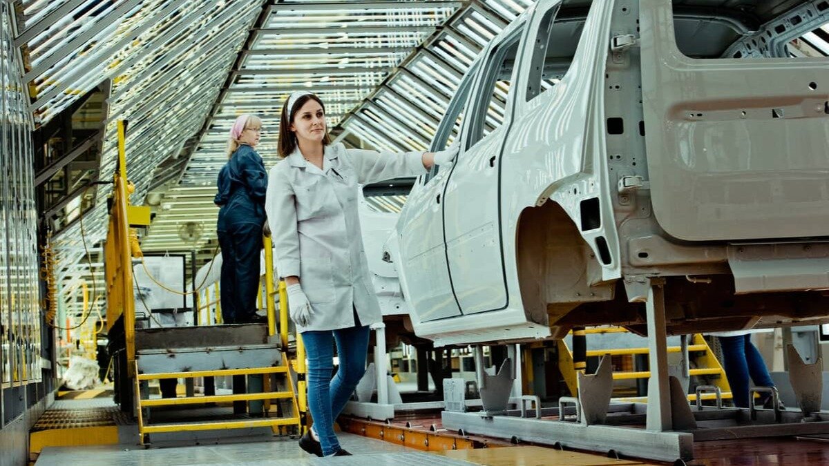 В Тольятти приступили к сборке последних Lada Largus перед переносом производства в Ижевск