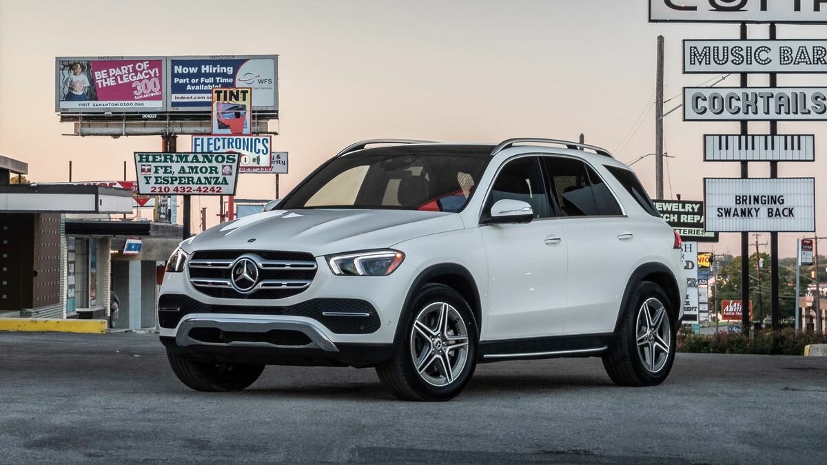 Американец подал в суд на Mercedes-Benz из-за доводчика двери, который лишил его части пальца