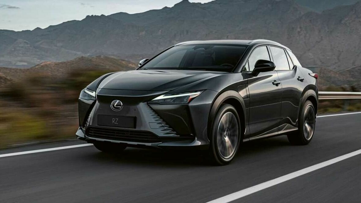 Представлен первый электрокроссовер Lexus: 313 сил и управление по проводам