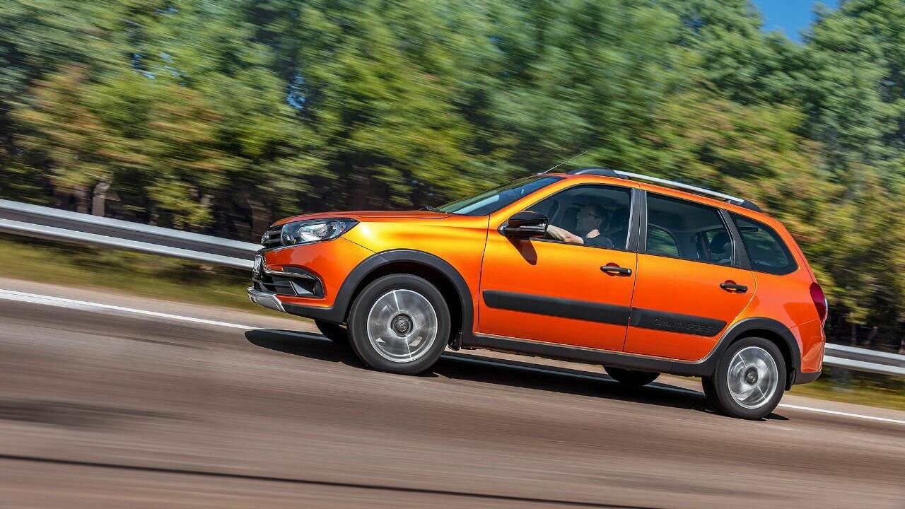 АвтоВАЗ запустил сборку «антикризисной» Lada Granta Cross и назвал цену