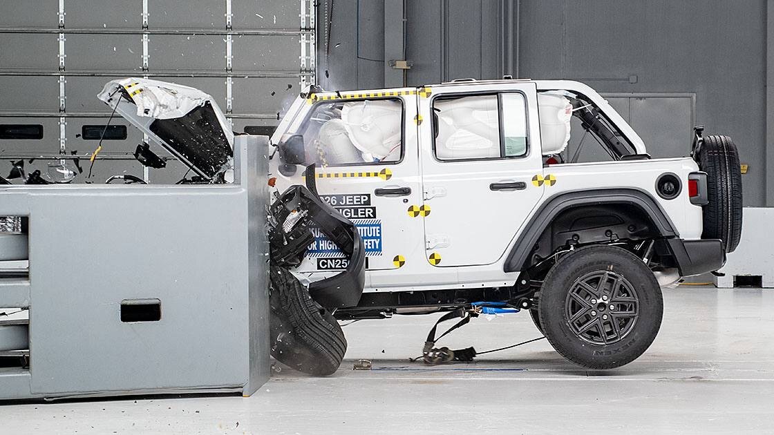 Jeep Wrangler перестал переворачиваться на краш-тестах