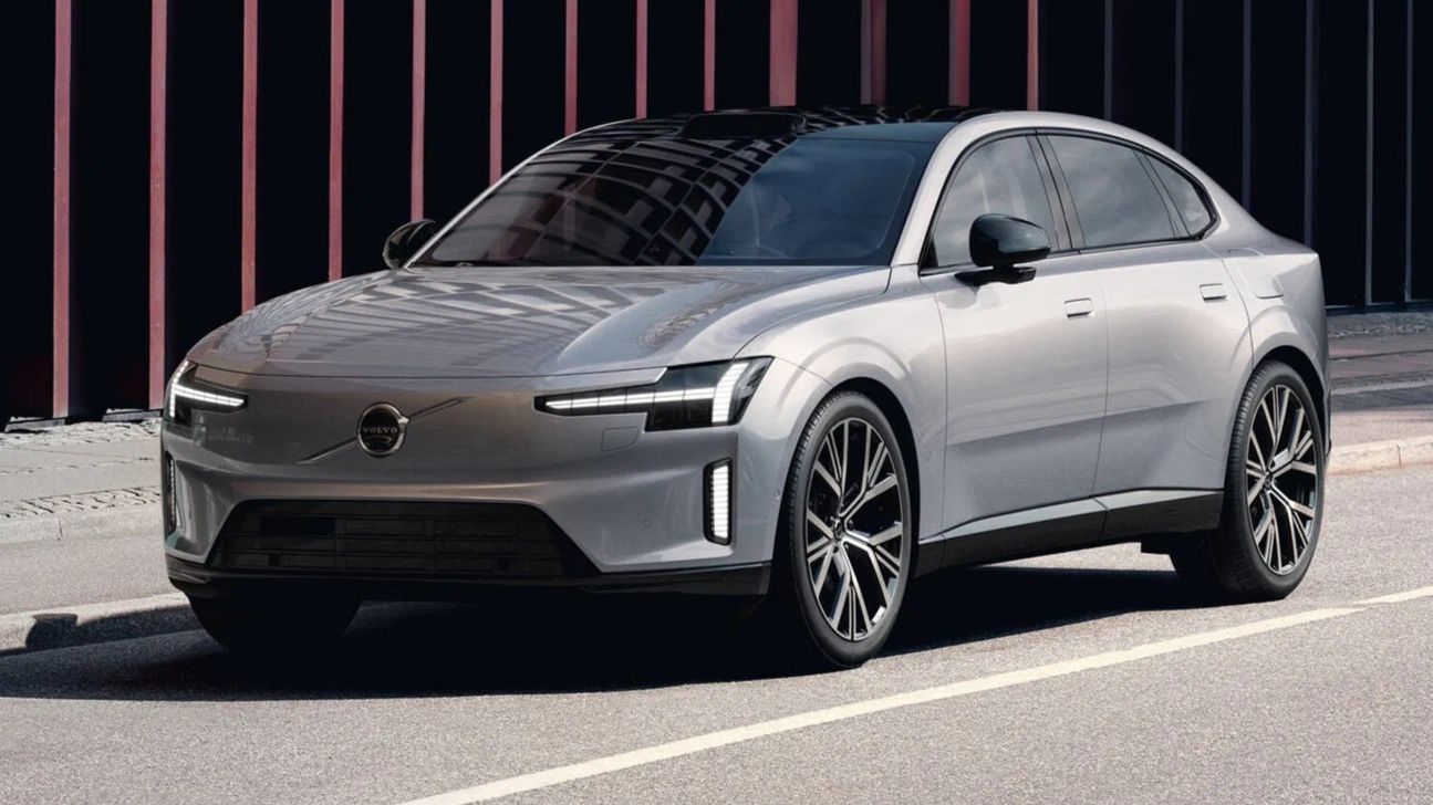 Volvo представила дальнобойный электролифтбек ES90 с клиренсом как у кроссовера