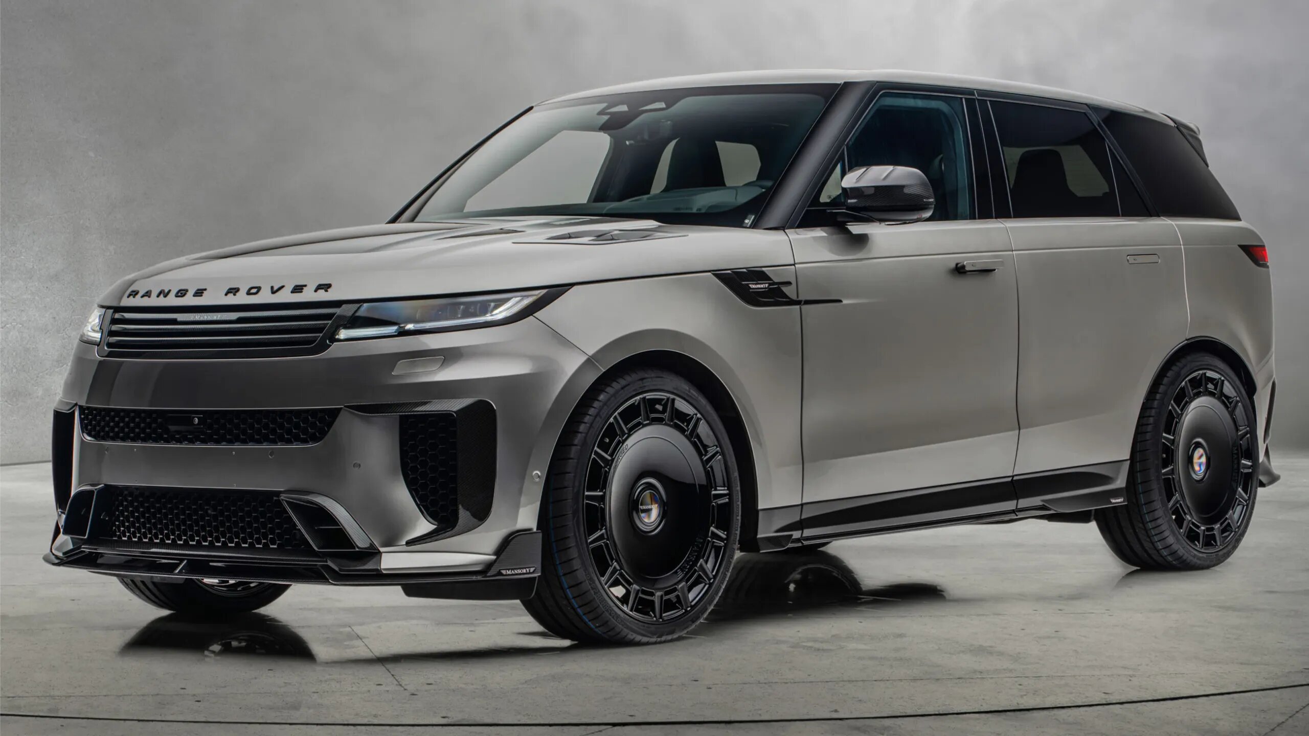 Новый Range Rover Sport прокачали в Mansory: очень много карбона и 24-дюймовые диски