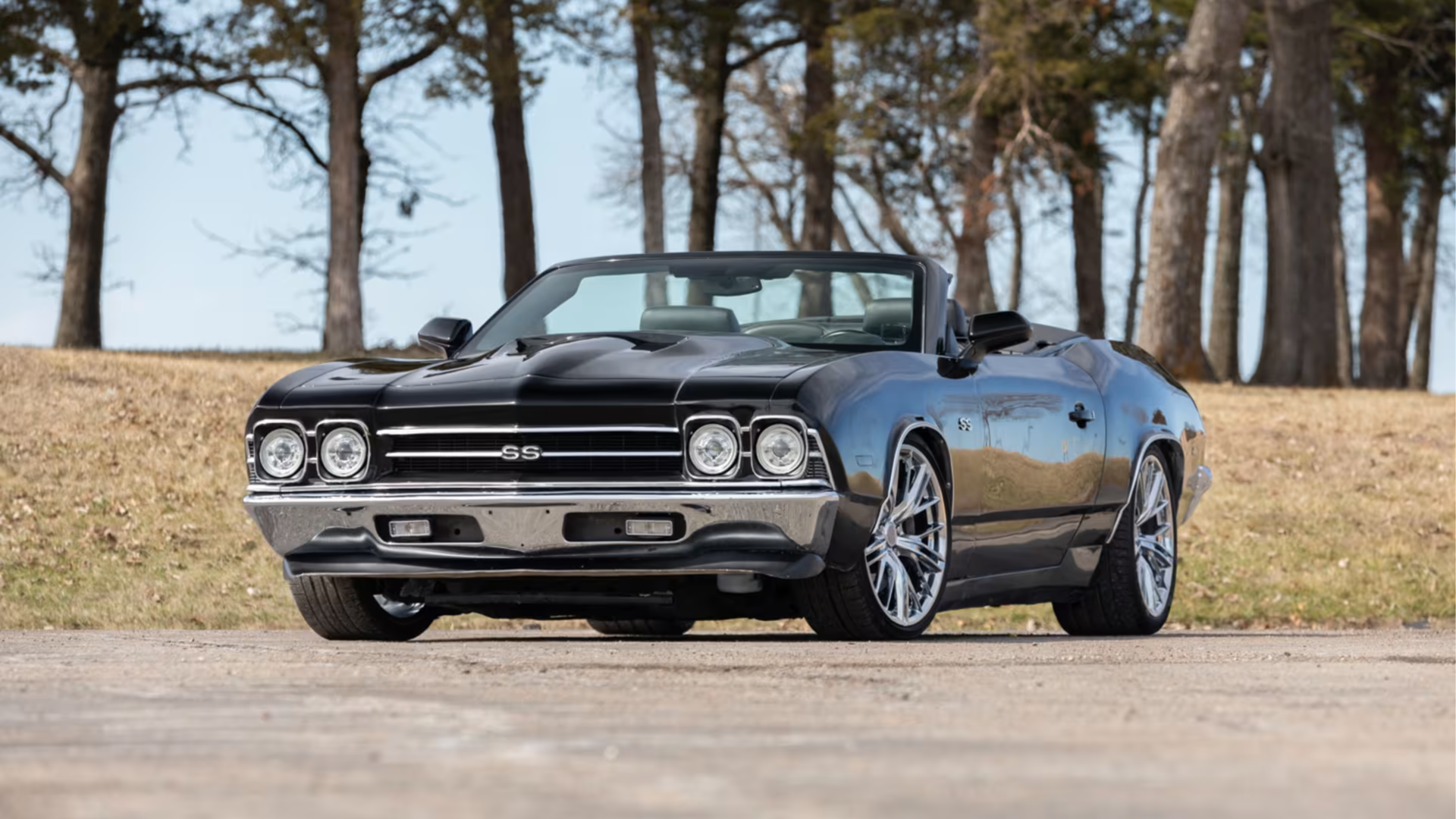 10-летний Chevrolet Camaro переделали под старый Chevelle и выставили на продажу