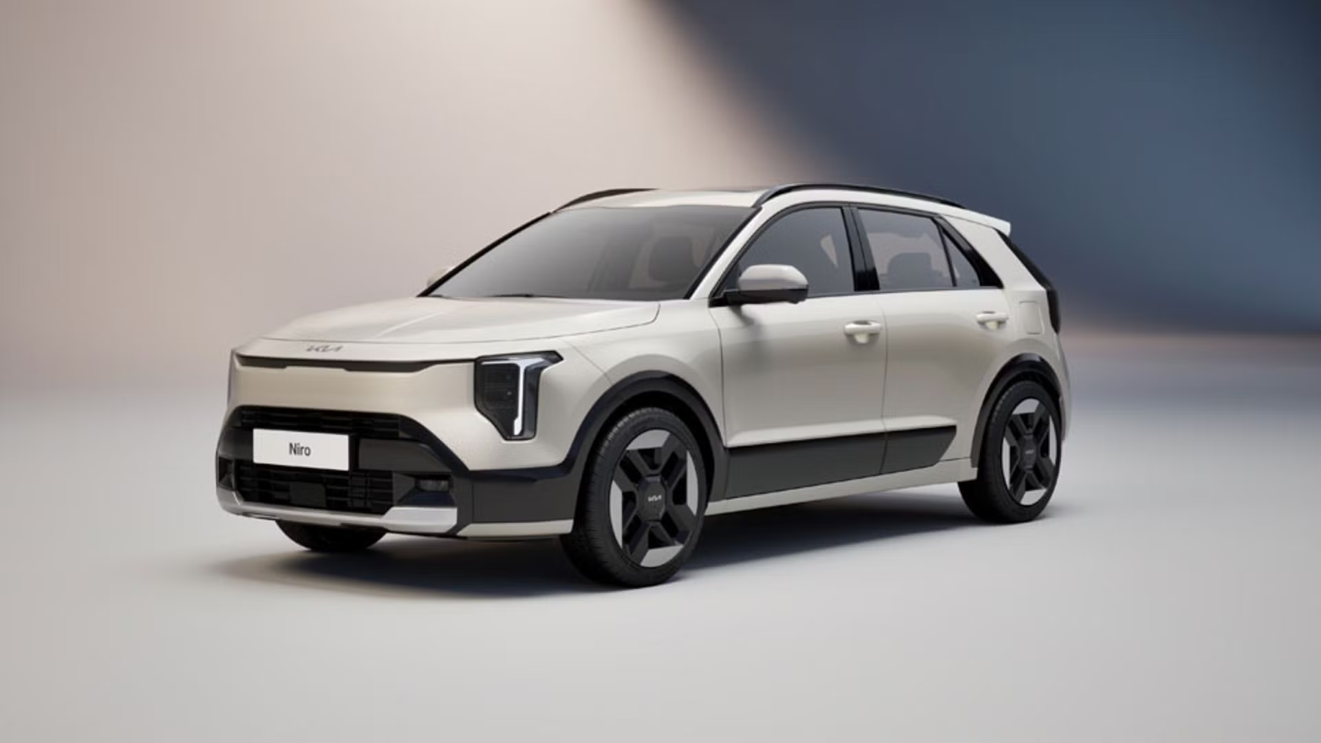 Кроссовер Kia Niro получил новые внешность и интерьер