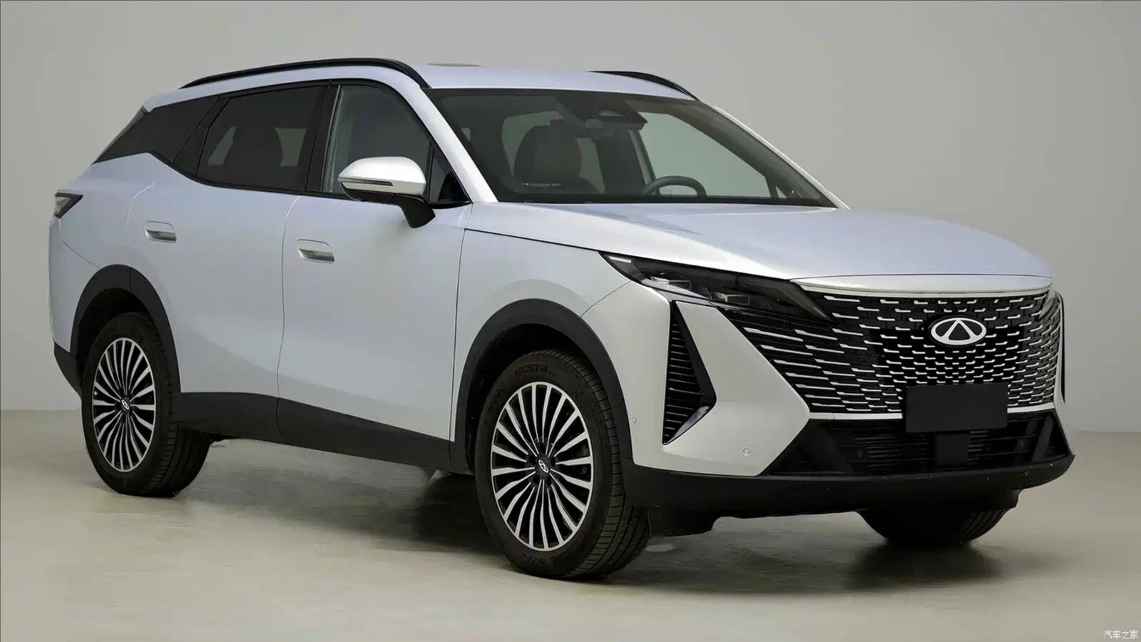 Кроссовер Omoda C7 станет новым Chery Tiggo 7 Plus для Китая