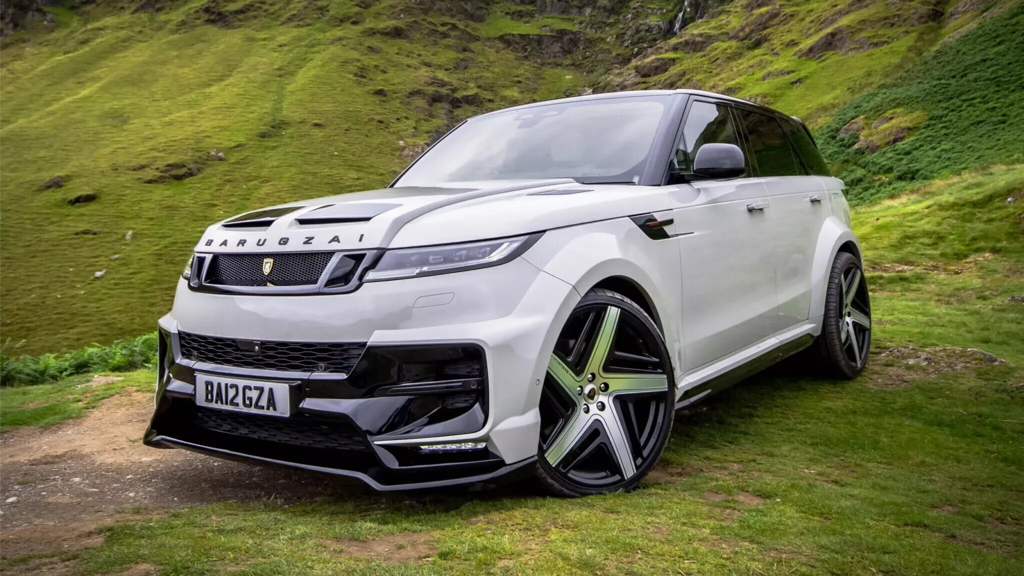 Range Rover Sport со странным тюнингом назвали в честь динозавра