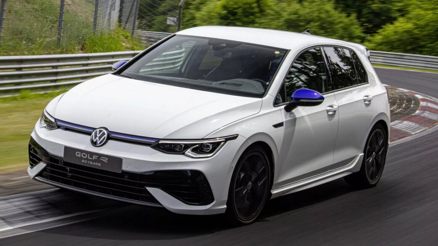 Volkswagen Golf R из юбилейной спецсерии установил рекорд Нюрбургринга