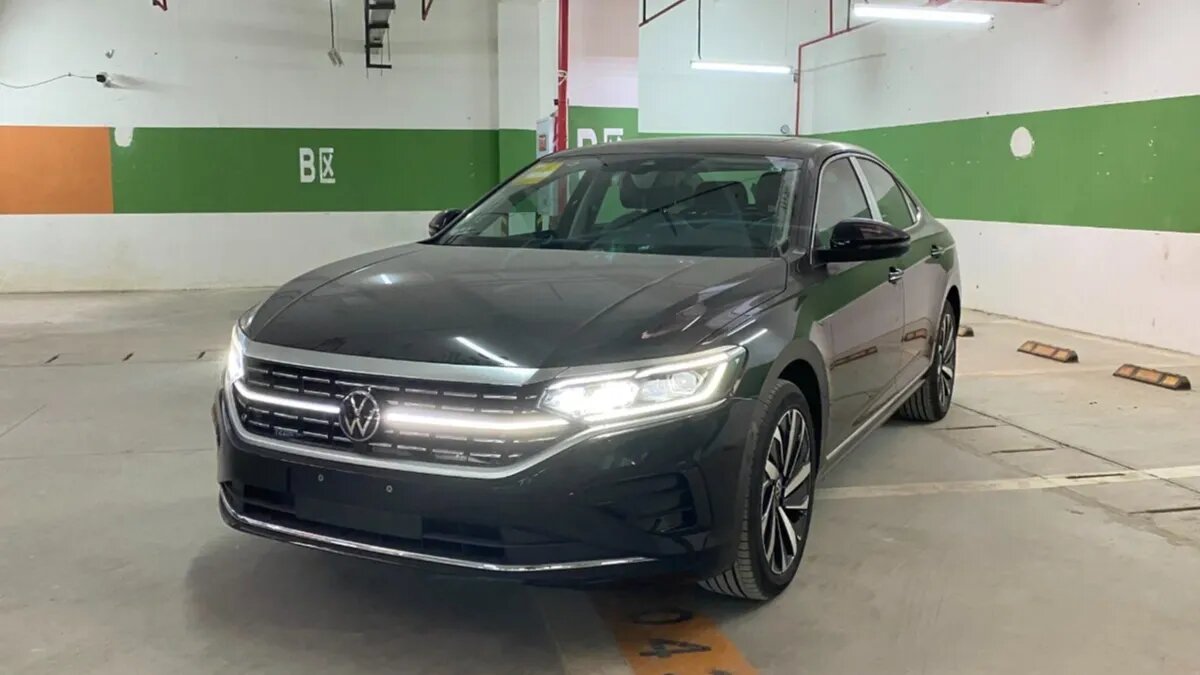 Новые седаны Volkswagen Passat снова можно купить в России, но они из Китая