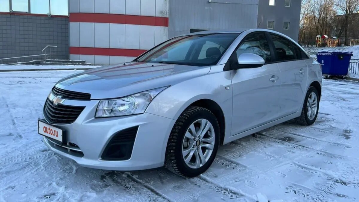 10-летний Chevrolet Cruze, на котором почти не ездили, продают на Авто.ру
