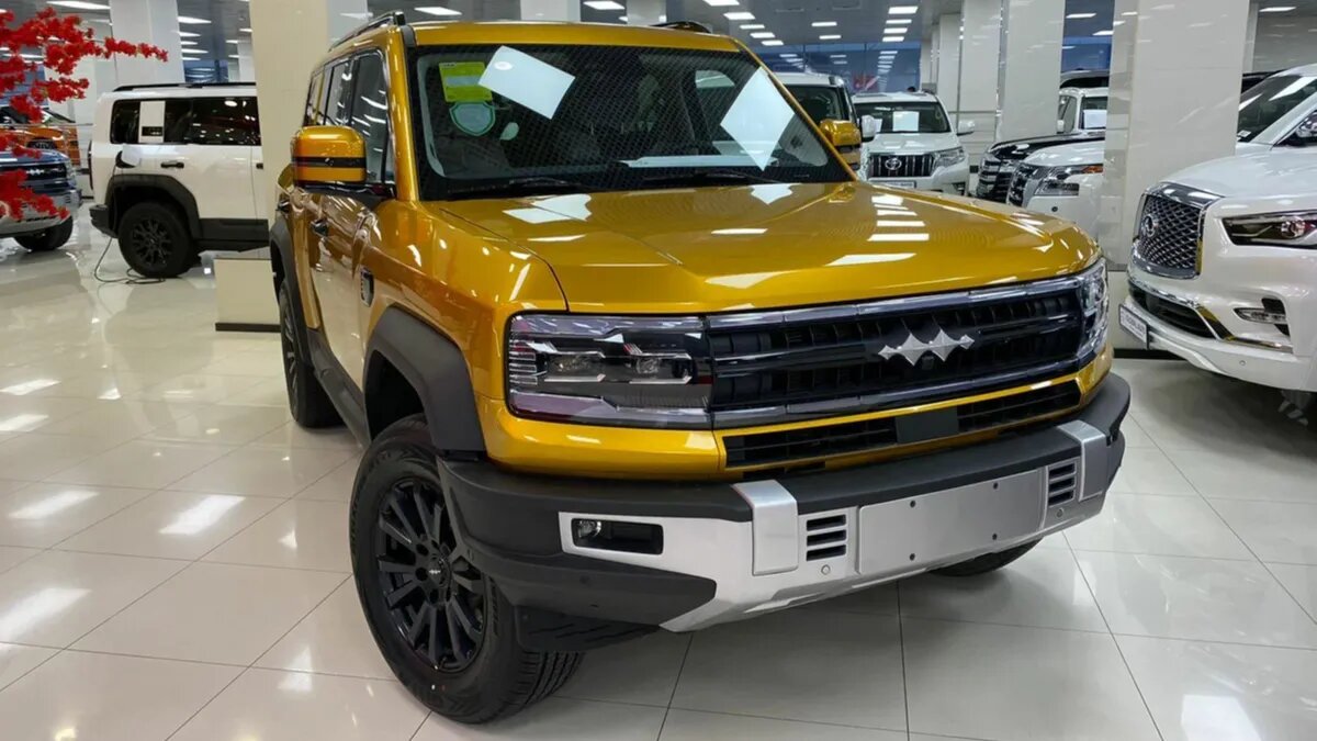 В Россию привезли 687-сильный кроссовер BYD Leopard 5 с запасом хода 1200 километров