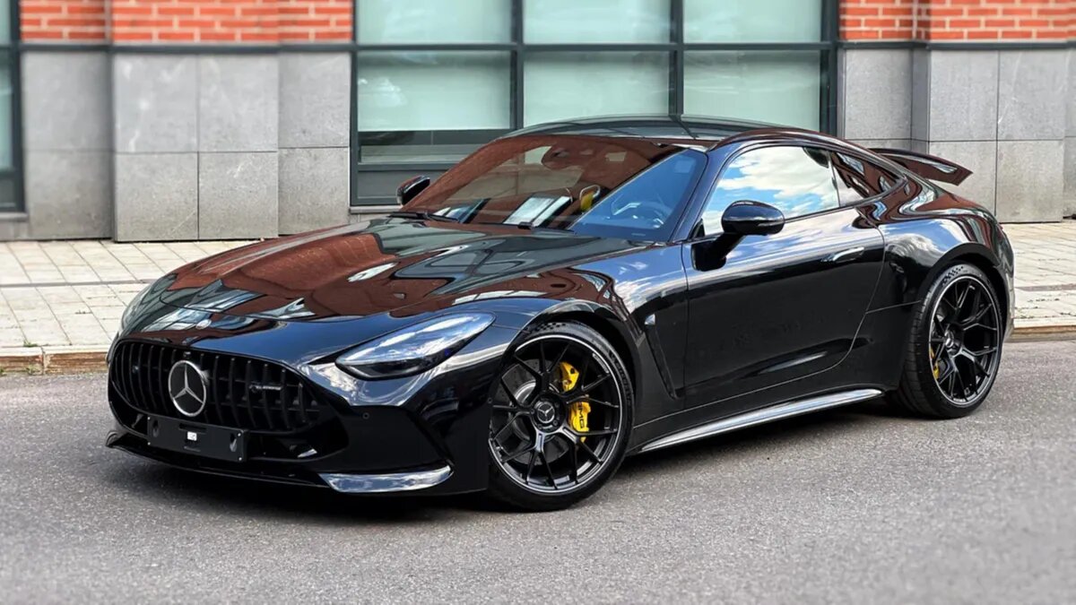 Первый в России Mercedes-AMG GT нового поколения продают на Авто.ру