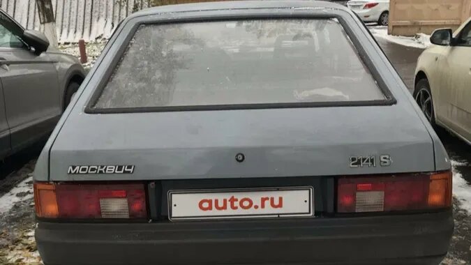 Новый «Москвич-2141» простоял в гараже 33 года и теперь продаётся