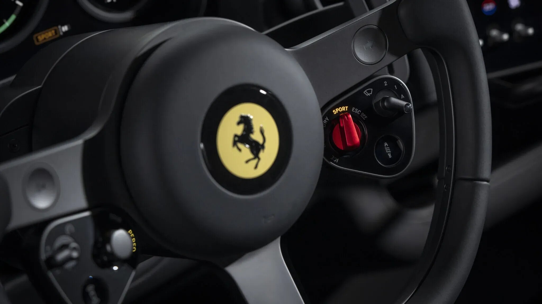 Ferrari отказалась от выпуска беспилотников