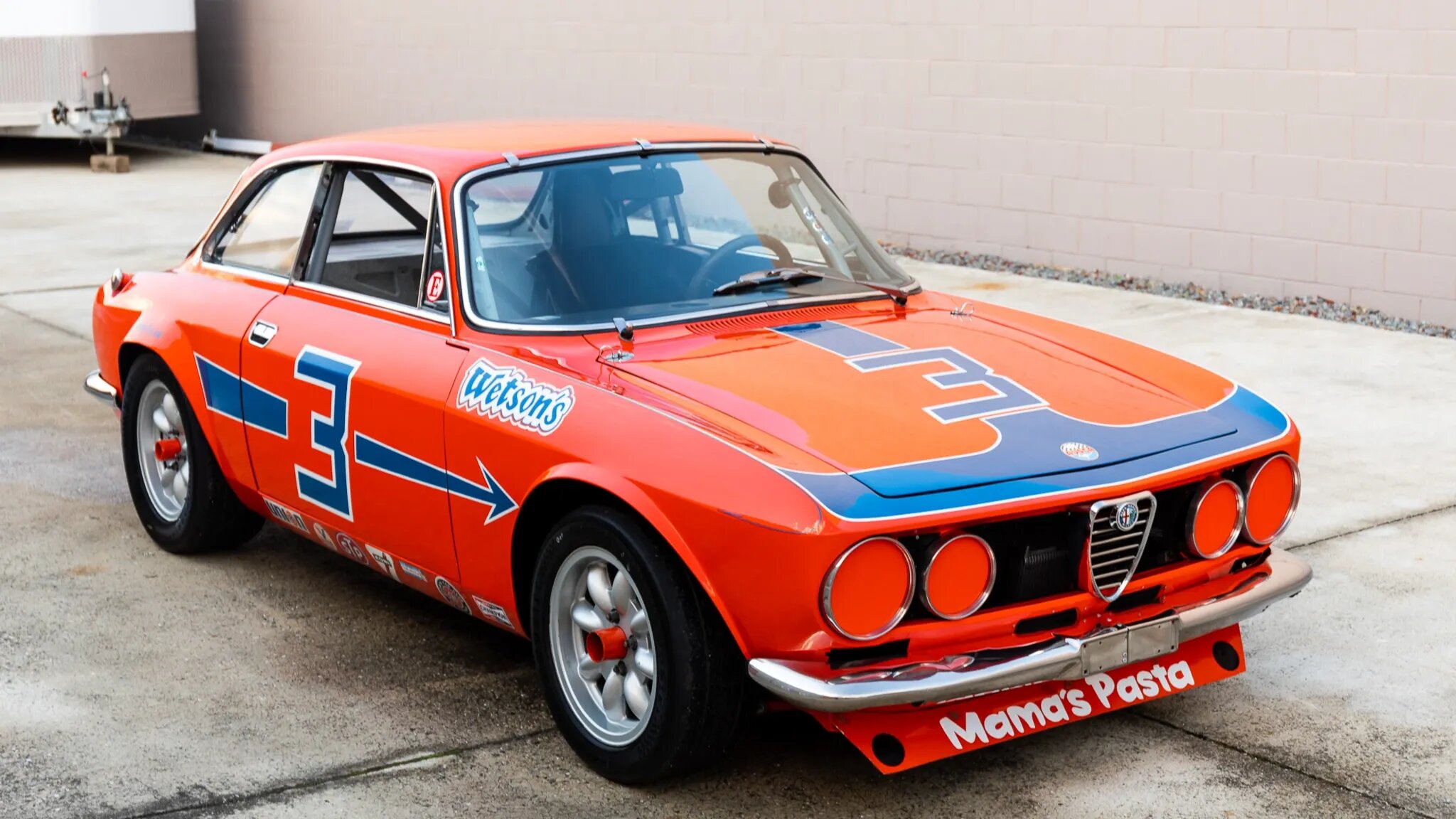 Уникальную Alfa Romeo GTV, побеждавшую в американских гонках, продали на аукционе за 350 000 долларов