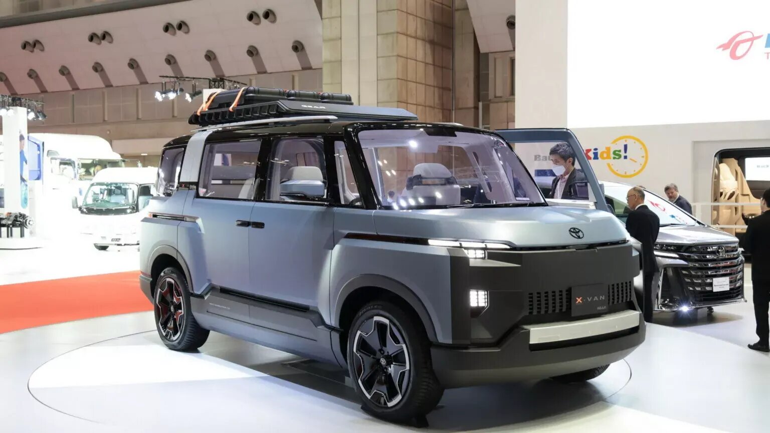 Toyota планирует представить минивэн с внедорожным дизайном в ближайшие полгода
