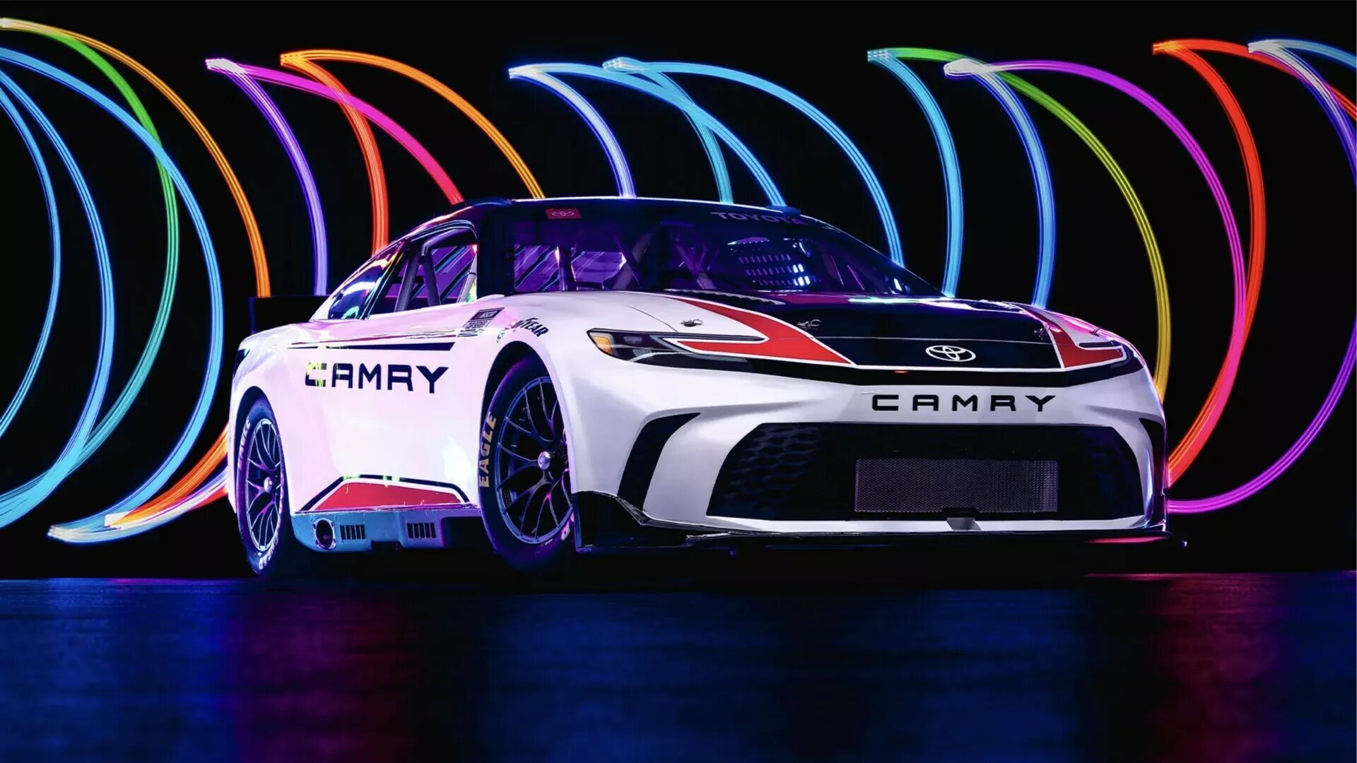 Представлена новая Toyota Camry XSE для гонок NASCAR 