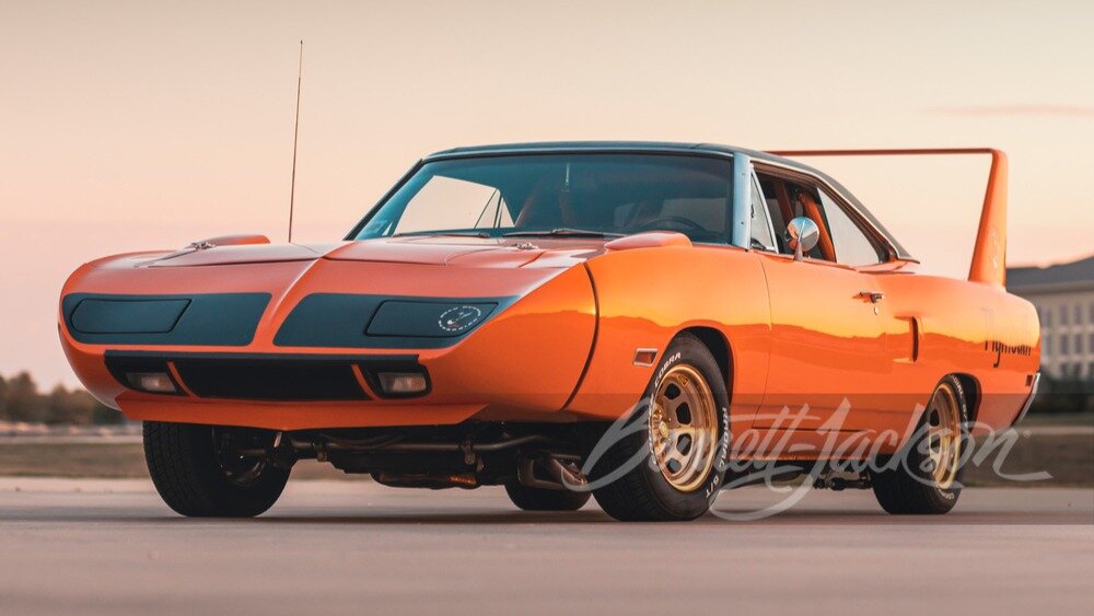 На аукцион выставят очень редкий масл-кар Plymouth Superbird, восстановленный после аварии