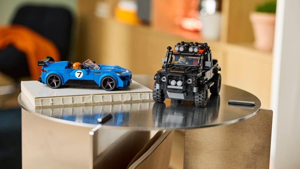 Самый мощный Jaguar в истории превратился в Lego-компаньона для Defender